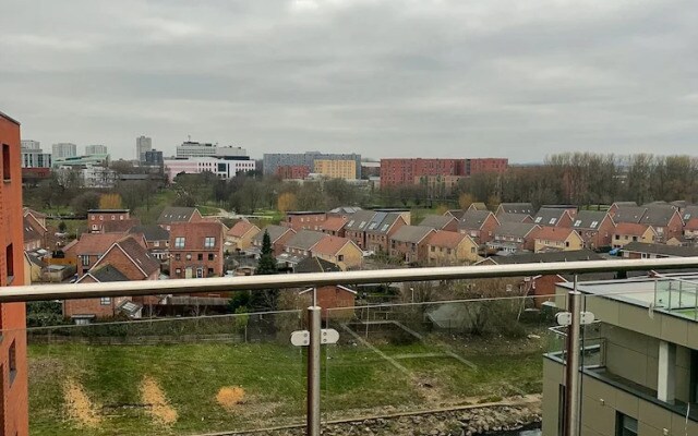 Stunning 2-bed Apartment in Salford
