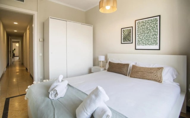 63PAR275- Sunny apartment in Paralel