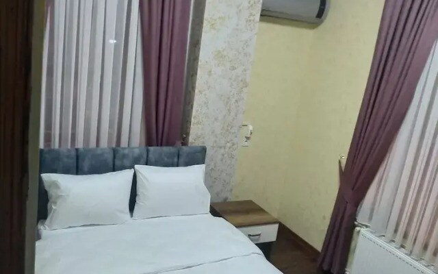 Lorin Otel