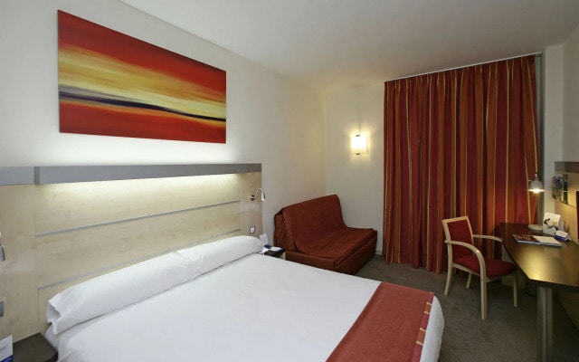 B&B Madrid Aeropuerto T1 T2 T3
