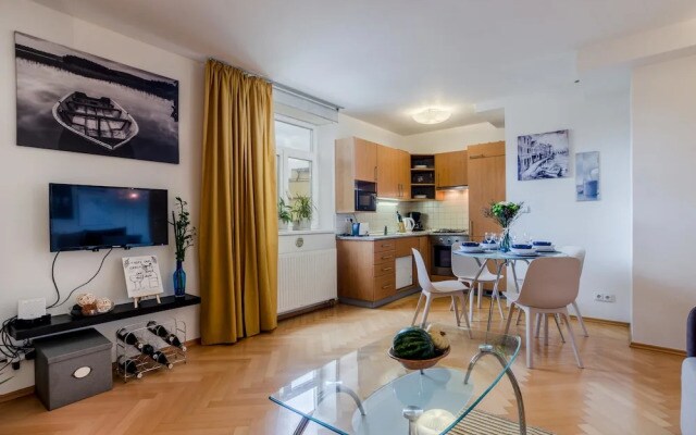 Prague 1 SUNNY APT by Michal&Friends