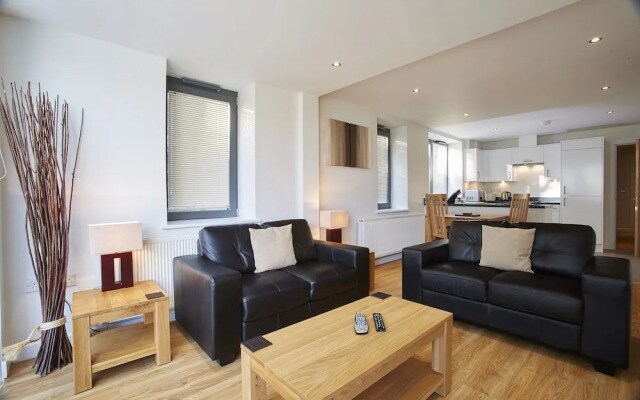 Colne Lodge By Esa