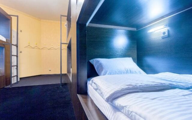 Capsular World Hostel