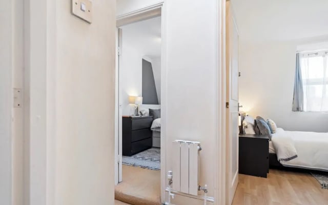 Charming London Apartment With 2 Bedrooms