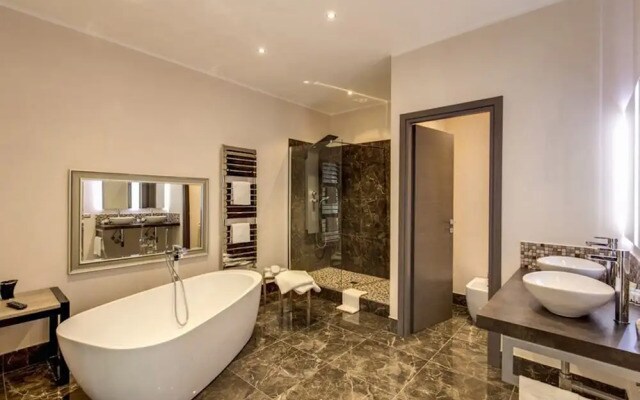 Colonna 18 Apartment by Ghor