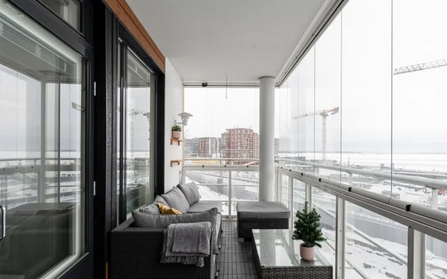 Homelike 1BR with Sauna, Free Parking & Balcony