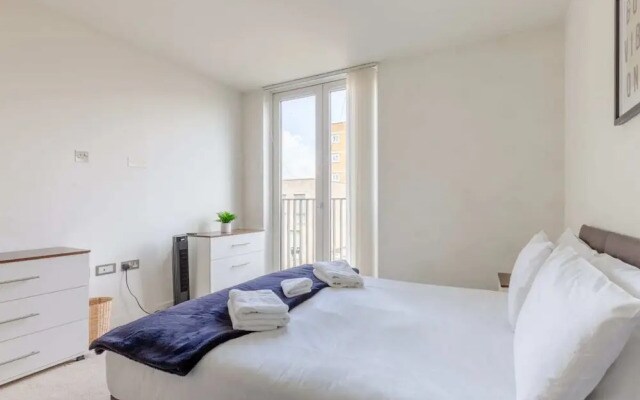 Radiant 1BD Retreat, North Maida Vale!