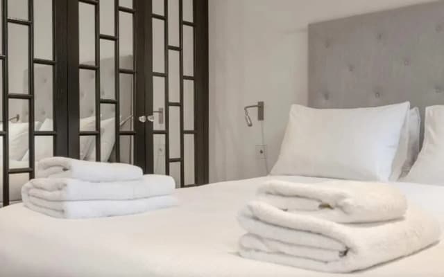 Elegant 1 Bedroom Apartment in South Kensington