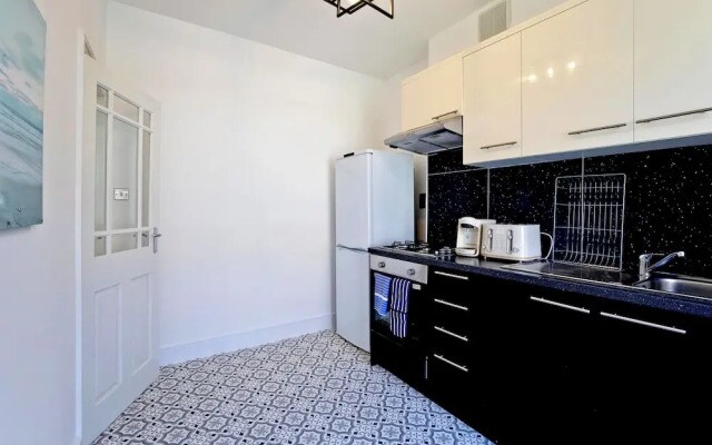 Imperial Balfe Street Apartment