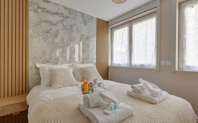 Sublime AC Apartment Eiffel Tower Champs de Mars
