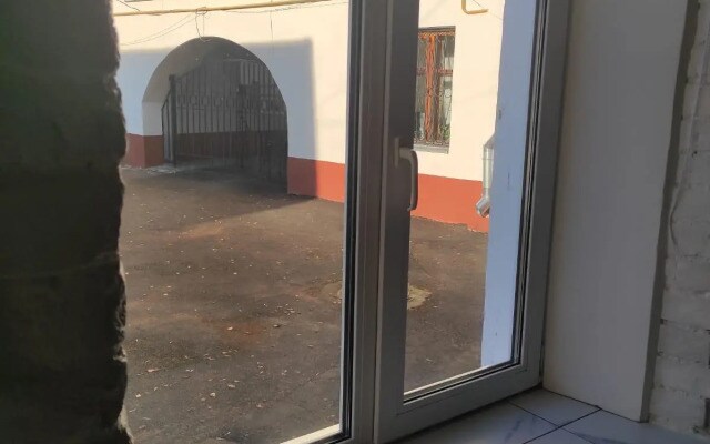 Апартаменты на площади Челюскинцев
