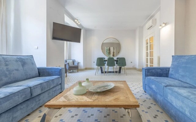 Living4Malaga Granada Supreme