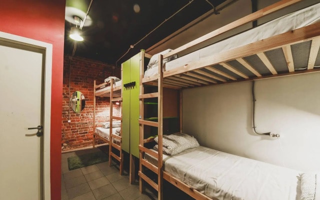 Fabrika Hostel&Gallery