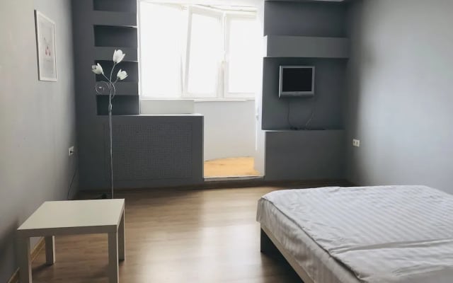 Inndays Apartment on Izumskaya