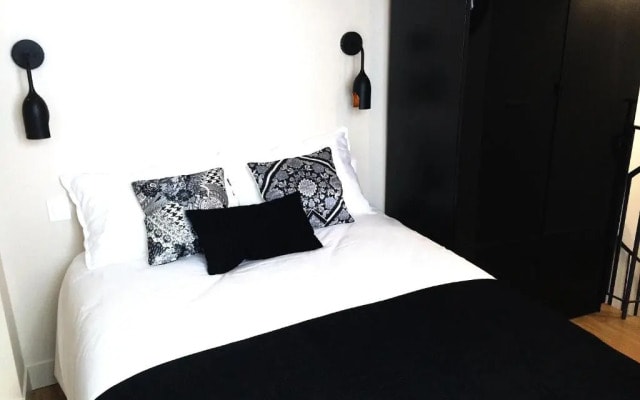 Duplex Neuf au Coeur de Montmartre