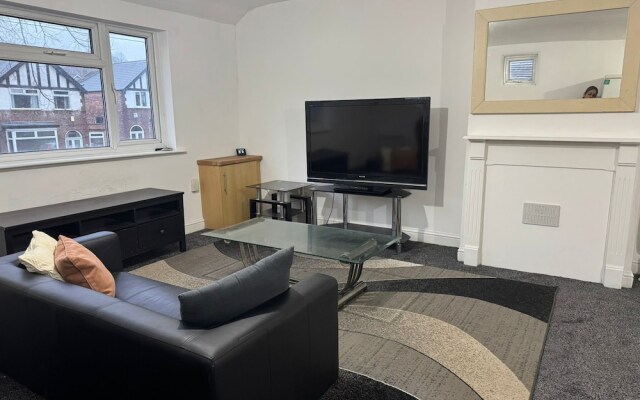 Comfy 2BR Flat on Hucknall Road