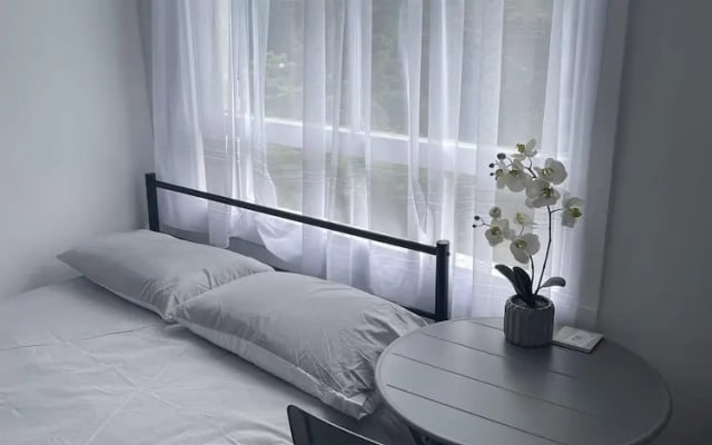 Charming Studio in London - 1 Person Only