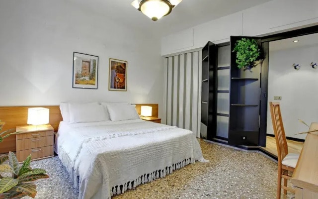 Grimaldi Apartments Zaccaria