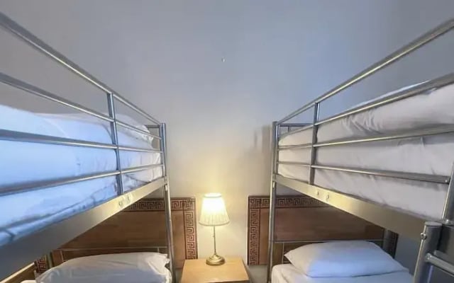 Helen's Hotel