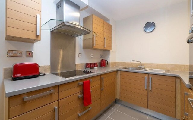Royal Limehouse Apartment
