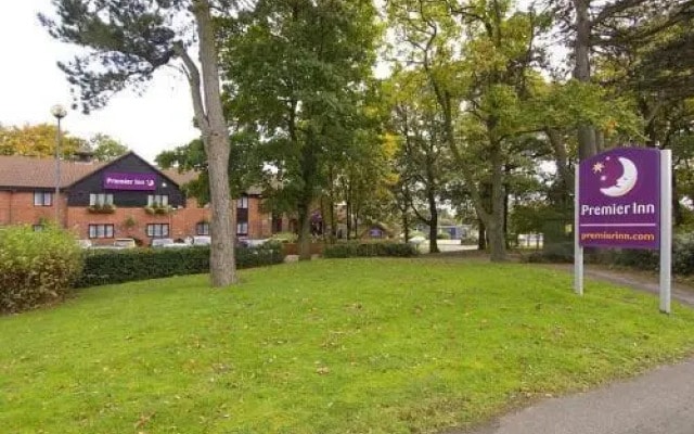 Premier Inn St Helens (A580/ East Lancs)