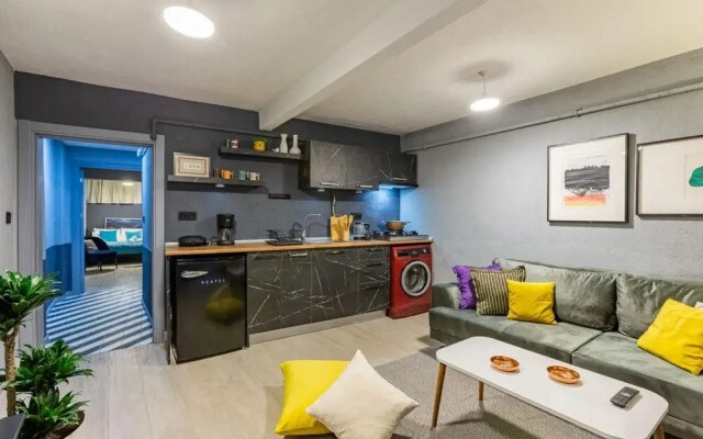 Cozy and Central Flat With Backyard in Kadikoy