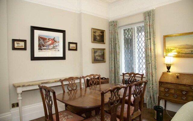Chelsea 2-bedroom Luxury Apartment - Sleeps 6