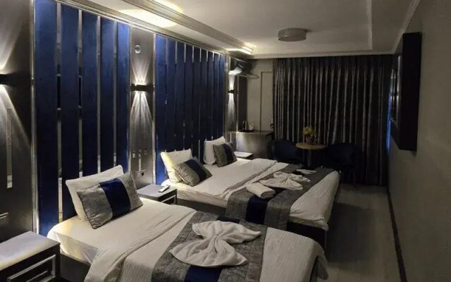 Blue Plus Hotel