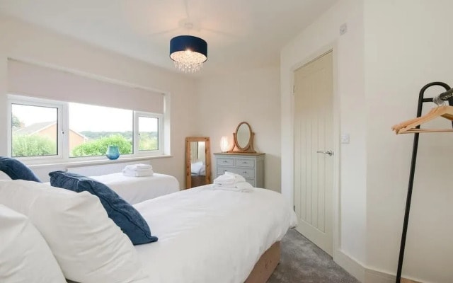 Wollaton House - Fabulous 5 bed house Nottingham