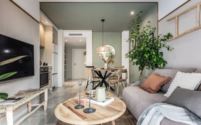 Sabina - 1 Bedroom and Terrace in Almagro