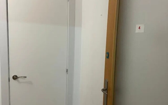 Fast Single Rooms