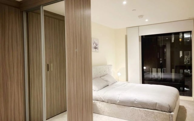 2-bed in Woolwich Riverside With Cinema And Pool