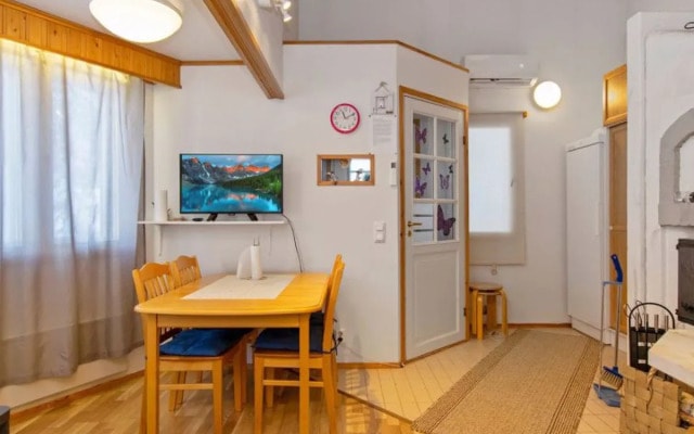 Hallantytär a2 paritalo