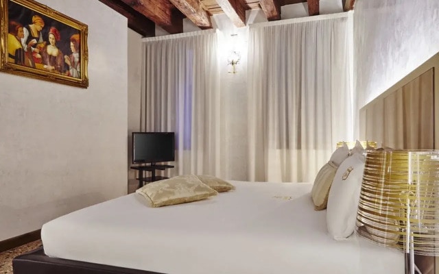 Venice Roulette Hotel