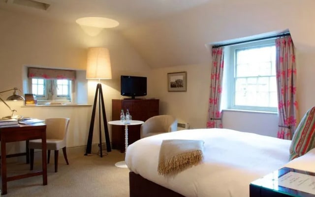 The Pilsley Inn