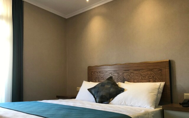 Galatahan Hotel