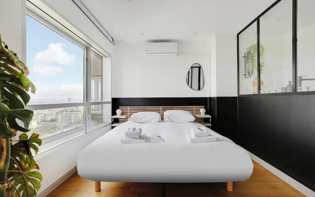 Exceptional View of Paris With A/C - 2bd/4p