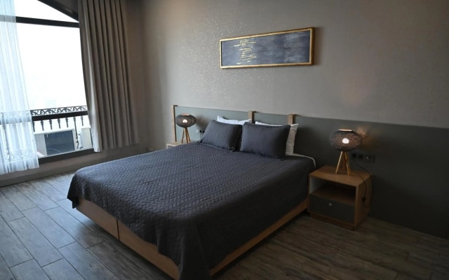 Agora Suites