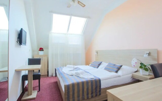 Hotel Meda - Art of Museum Kampa