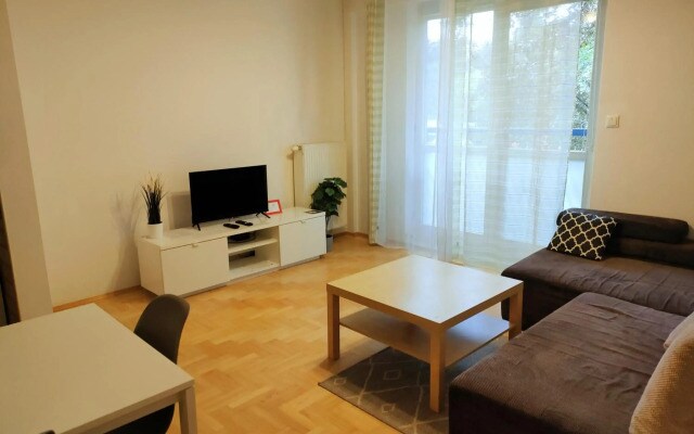 Green Kabaty Apartment