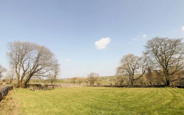 15 Calton View