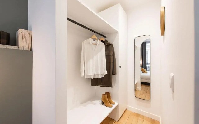 Central And Renovated Parisian Apartment, 6-7 Guests