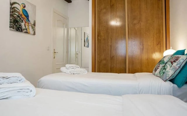 Gorgeous 2bed 2bath in Heart of Madrid City Center