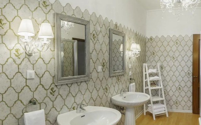 San Marco Luxury Canal View Apartments