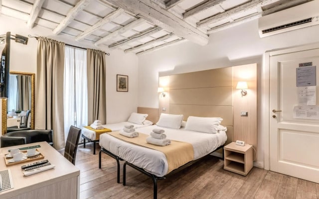 Condotti Inn