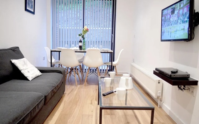 Farringdon Superior Apartments