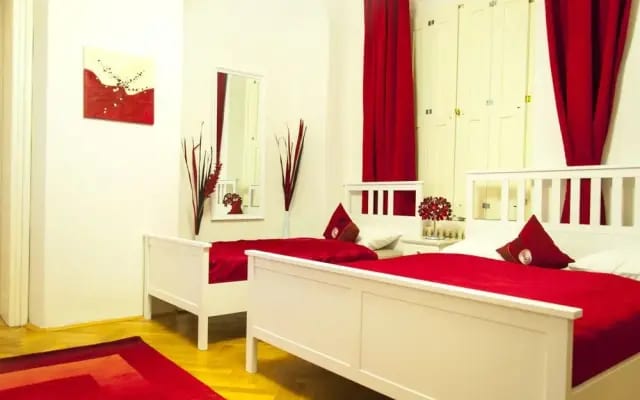 Cherry Charm Apartment