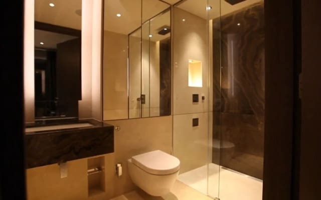 Luxurious Three Bedroom Flat in Chelsea Creek