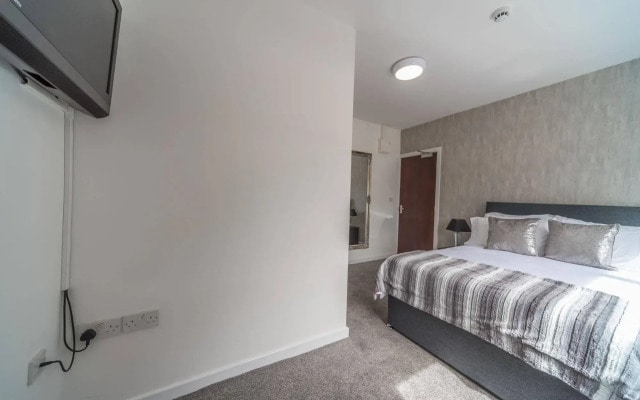 Kirks Korner Hotel