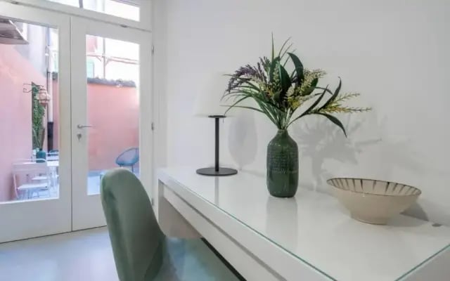 Ormesini Courtyard Apartment